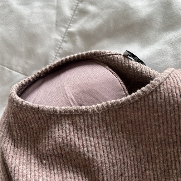 Zara padded shoulder knit top - Picture 3 of 4